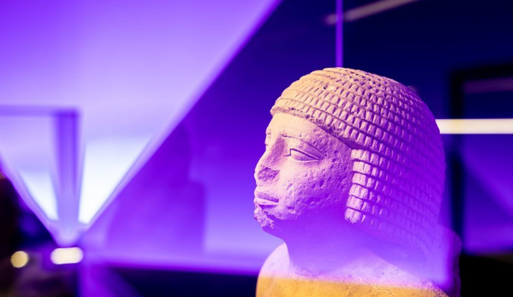 Lidé vyprodali výstavu Sluneční králové. Muzeum zvažuje prodloužení otevírací doby