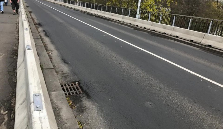 Řidiči pozor, zítra začíná uzavírka frekventovaného Chebského mostu, potrvá čtrnáct dní