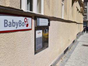 V Praze 6 otevřeli babybox nové generace, který má klimatizovaný interiér