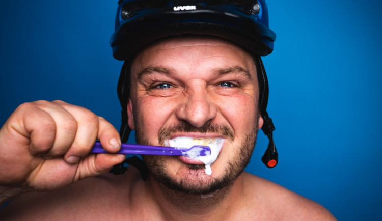 Helma na kolo patří automaticky AUTOMATICKY, hlásá nová výzva