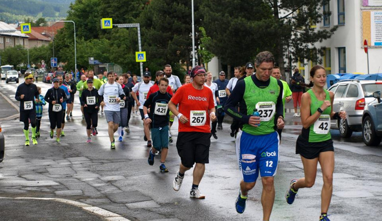 Sokolovský ¼ maraton bude, vládní opatření ho dovolí uspořádat