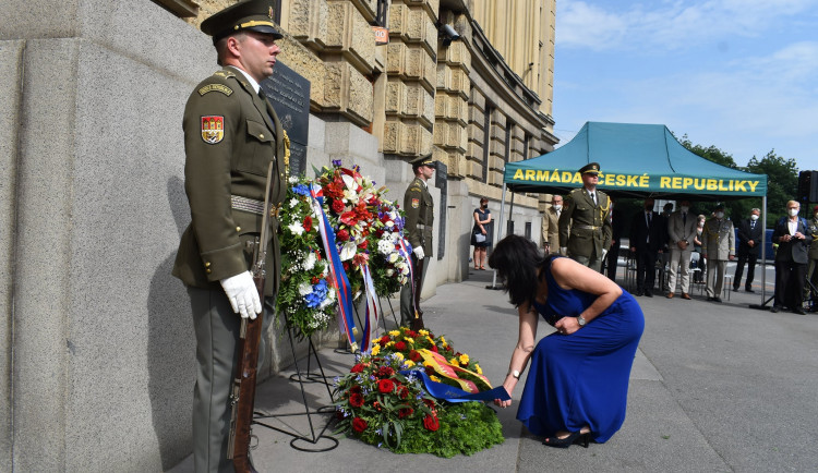 Od justiční vraždy generála Píky uplynulo 72 let. Jeho památku uctili politici i jeho rodina