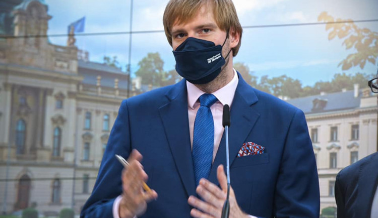 Epidemie koronaviru v Praze stagnuje až mírně roste, říká ministr Vojtěch