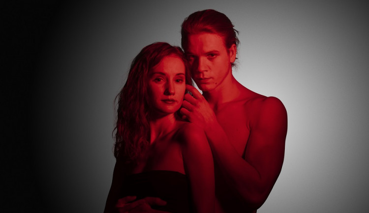 Eliška Křenková a Zdeněk Piškula, Bouře, premiéra LSS 2021, zdroj: © AGENTURA SCHOK, foto: Pavel Mára