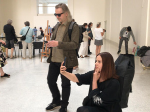 Umělci obsadili Národní galerii. Upozorňují na její sestupující kvalitu