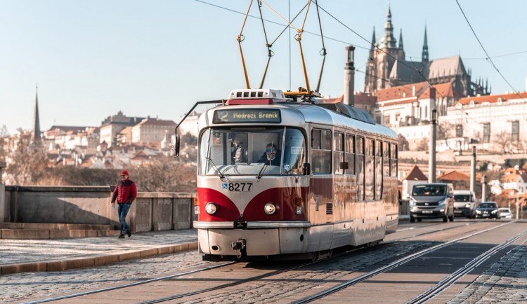 The operation of trams at Rudolfinum will be interrupted by filming