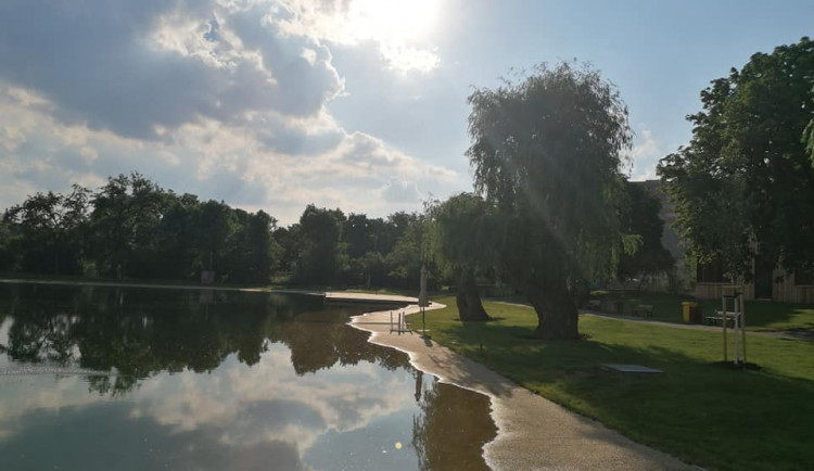 ilustrační foto, koupaliště Lhotka