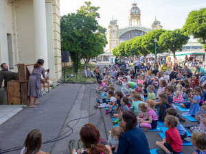 Začíná Divadelní festival Za dveřmi. Potrvá až do 15. července