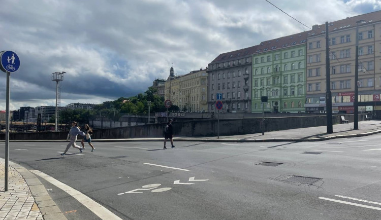 Nové přechody u Muzea zjednoduší chodcům cestu přes magistrálu