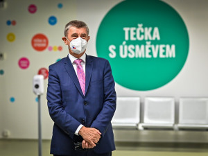 Boty nebo mobil za očkování. Na nádraží se první den nechalo očkovat 240 lidí, na Chodově 600