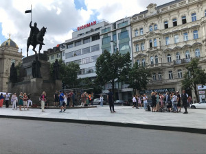 Dušek, Babčáková nebo Hádek dnes natáčeli za plného provozu v centru Prahy