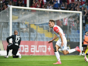 Slávisté vstoupili do ligové sezony výhrou 1:0 ve Zlíně. Vítězství zařídil Kuchta