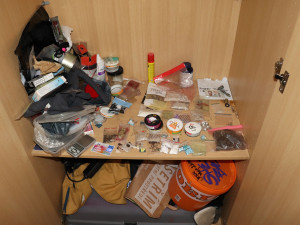 Celníci objevili u cizince v Praze novou drogu klonazolam. Doma měl i MDMA nebo lysohlávky