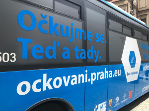 Prahou bude jezdit očkovací autobus. Zamíří na náplavku i do Stromovky