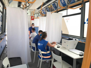 Prahou bude jezdit očkovací autobus. Zamíří na náplavku i do Stromovky