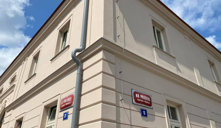 Obnovena hostince U Brabců v Praze 9 bude stát téměř sto milionů korun