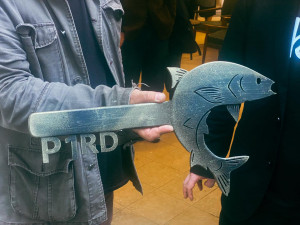 Praha 1 předala Skautskému institutu klíč k rybářskému domečku