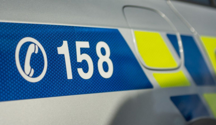 Policisté pátrají po dvanáctileté dívce, která včera odešla z domu a už se nevrátila