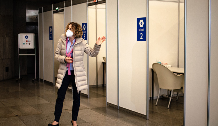 V Kongresovém centru se lidé mohou nechat nově naočkovat proti covidu-19 jednodávkovou vakcínou Janssen