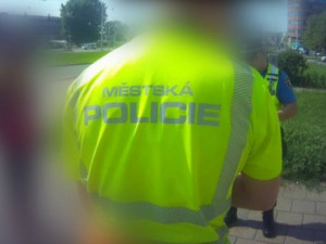 Po Brně chodil falešný pražský strážník. Službu mu překazili skuteční městští policisté