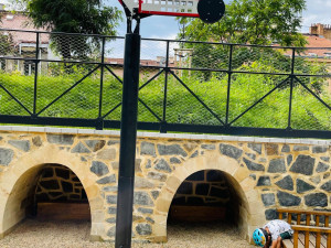 V Praze vznikl nový plácek s železniční tématikou pro děti. Podívejte se, jak vypadá