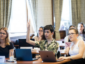 „Z Prahy pro CNN…“ Esa světové žurnalistiky školila v Praze začínající novináře v programu Journey