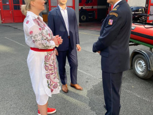 Hasiči dostali od Prahy 2 peněžní dar. Koupili za něj nový člun