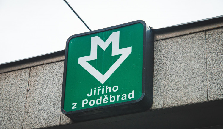 FOTOGRAF ODVEDLE SEDLECKA