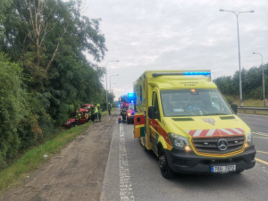 Dopravní nehoda uzavřela Jižní spojku. Na místě zasahoval vrtulník