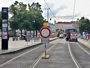 Dopravu v Praze čeká do konce roku řada omezení. Podívejte se, kde si lidé budou muset dát pozor