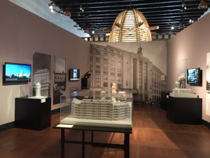 Jízdárna Pražského hradu hostí nejrozsáhlejší výstavu moderní architektury za posledních dvacet let