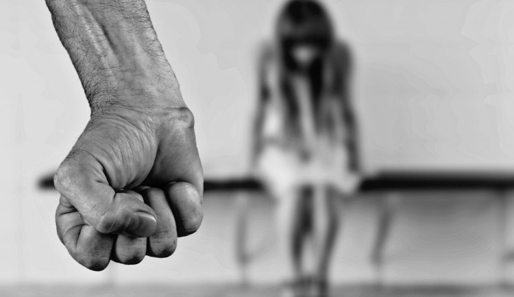 Na granty prevence kriminality dá Praha příští rok přes šestnáct milionů korun