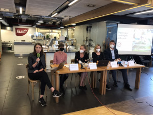 Stovka lidí v charitě získala oběd zdarma díky happeningu Oběd v nouzi