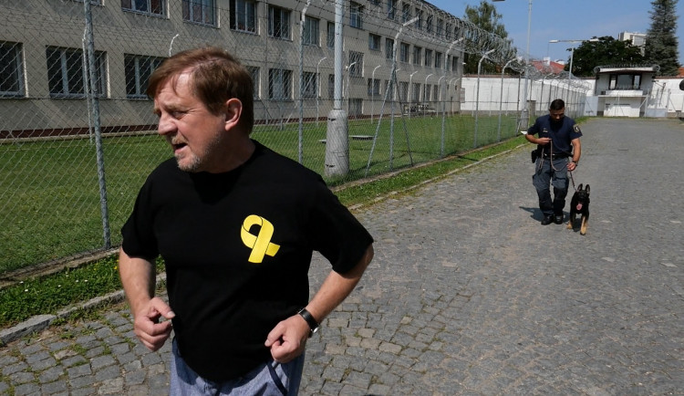 Prahou dnes budou utíkat stovky vězňů. Akci podpoří Neužil nebo Čtvrtníček