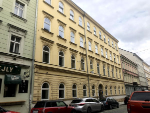 V bývalé škole na pražském Smíchově je obnovené centrum pro seniory