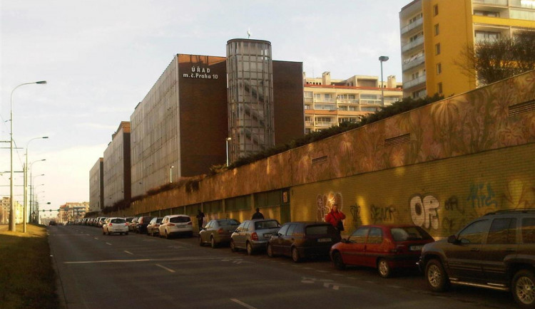 Praha 10 se dočká rekonstrukce radnice. Bude stát přes miliardu korun