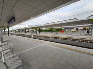 Praha má nové vlakové nádraží. Ode dneška se cestující svezou na Zahradní Město