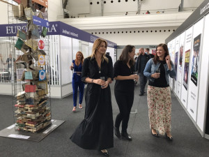 Ivana Gottová představila autobiografii Karla Gotta Má cesta za štěstím