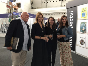 Ivana Gottová představila autobiografii Karla Gotta Má cesta za štěstím