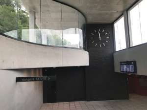 Podchod z hlaváku na Žižkov je otevřený. Stovky lidí nemusejí riskovat přechod přes koleje