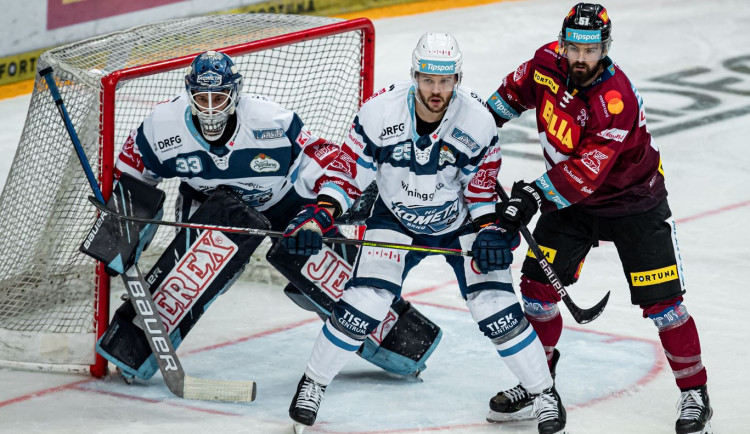 Česká hokejová klasika přilákala do O2 arény téměř 9 tisíc fanoušků. Sparta porazilo Brno v prodloužení