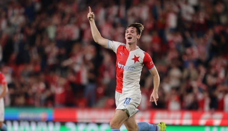 Slavia s přehledem porazila nováčka ligy z Hradce Králové 4:1 a pokračuje v neporazitelnosti
