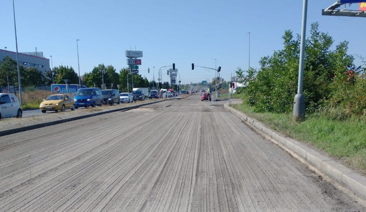 Veselskou ulici čeká další fáze oprav. Řidiči se musejí připravit na omezení