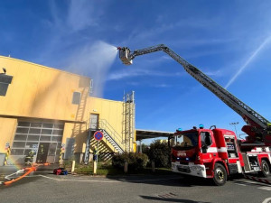 Pražští hasiči prošli cvičením, při kterém došlo k výbuchu plnírně plynů