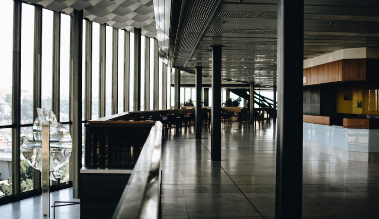 Vlastní zvonkohra i největší varhany v Česku. Pojďte spolu s Drbnou nahlédnout pod pokličku Kongresového centra