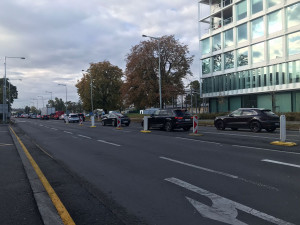 Další kolony v Praze. V Argentinské bude tišší asfalt, dnes začaly práce