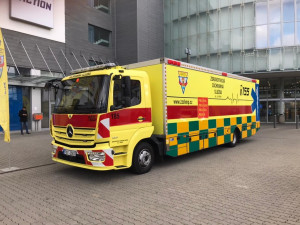 Festival Zdravá Praha 10 přilákal na canisterapii i brýle simulující alkoholové stavy