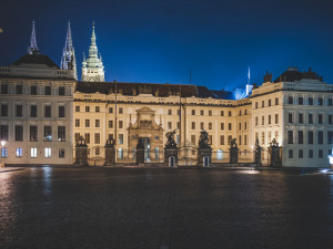 U Pražského hradu včera proběhl protest proti chování kanceláře prezidenta