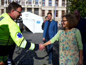 Úleva pro umírající i jejich rodiny. Hlavní město s pražskou záchrankou zajistí pacientům mobilní paliativní péči