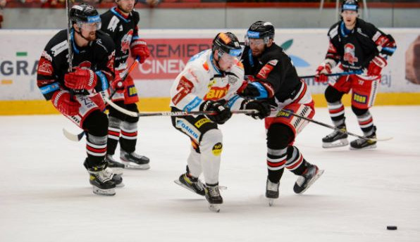 Sparta vedla v Olomouci čtyři minuty před koncem 3:0. Nakonec prohrála